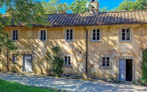 Casa Di Pietro In Vivo D'orcia, Pool: Wall, Building, Window, House, Facade, Shrub, Home, Human Settlement, Estate, Cottage