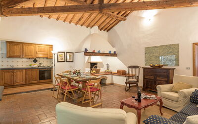 Accommodation:&nbsp;Ginestra