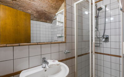 Accommodation:&nbsp;Monache 4 975.4