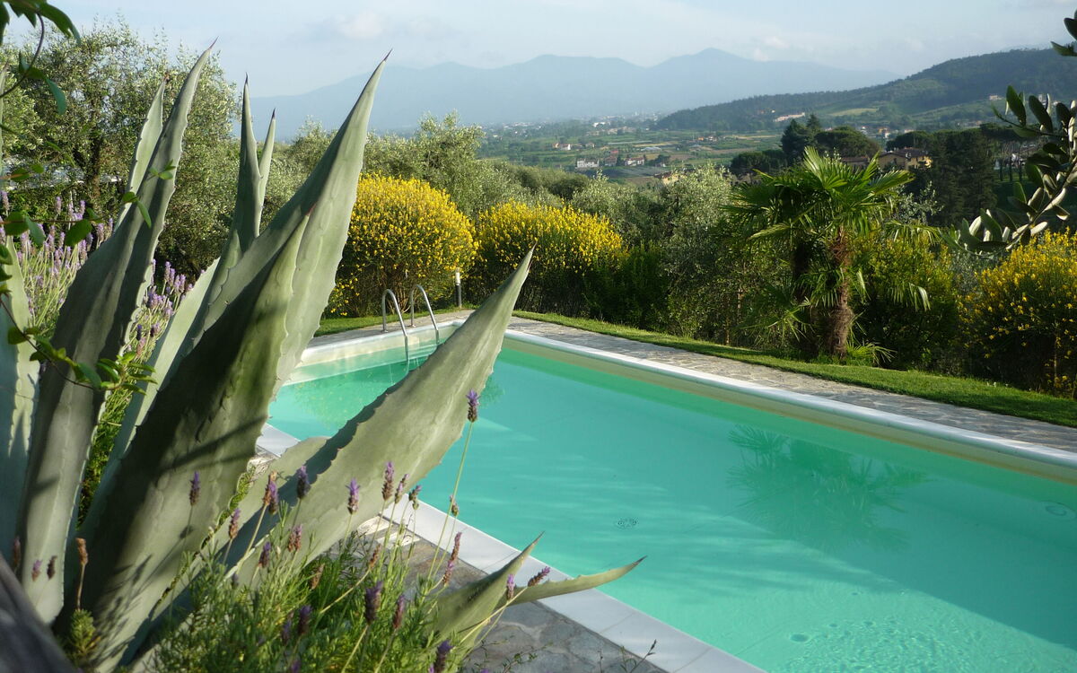 Villa La Corte In Lucca With Pool