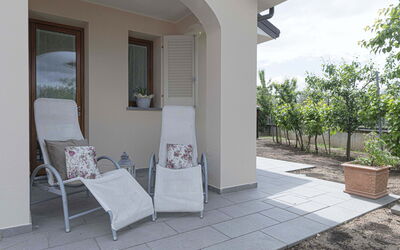 Cuore Toscano: Property, Plant, Shade, Lighting, Architecture, Interior Design, Chair, Wood, Floor, Real Estate