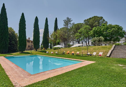 Villa Conte Jacopo: Water, Plant, Sky, Green, Tree, Leisure, Rectangle, Landscape, Grass, Natural Landscape