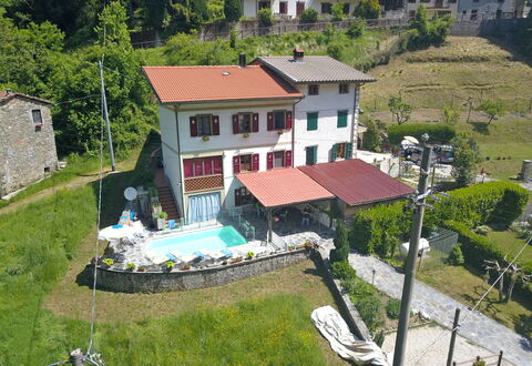 Villa La Rocca: Building, Window, House, Urban Design, Tree, Leisure, Landscape, Real Estate, Rural Area, Cottage