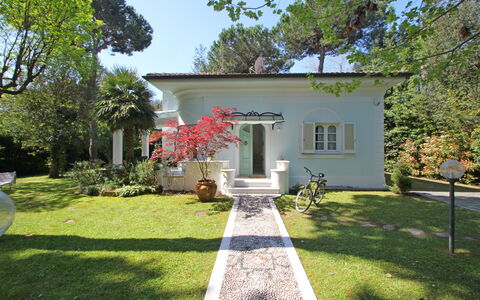 Villa Le Macchie: Plant, Sky, Property, Building, Window, Tree, Door, House, Land Lot, Grass
