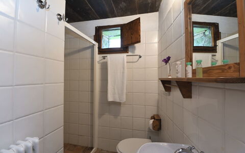 Villa Del Mulino: Mirror, Sink, Property, Plumbing Fixture, Tap, Purple, Bathroom Sink, Bathroom, Interior Design, Building