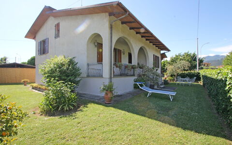 Casa Il Prato: Plant, Sky, Property, Building, Window, Tree, Land Lot, Door, Cottage, House