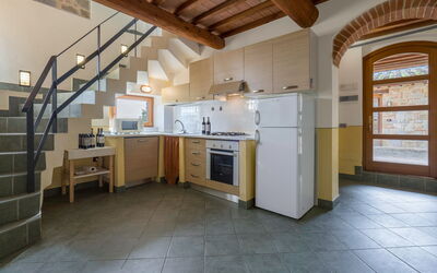 Torre 2: Interior Design, Flooring, Wood, Kitchen, Floor, Ceiling, Furniture, Countertop, Room, Kitchen Appliance