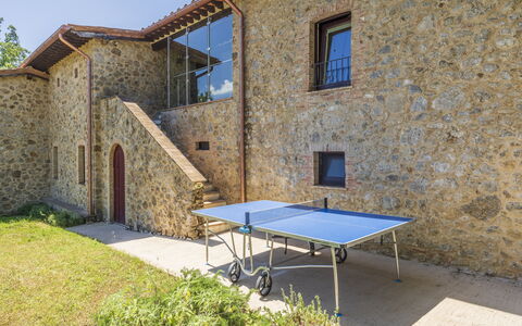 Le Casaline Di Sopra, Massa Marittima: Plant, Window, Property, Building, Furniture, Table, Azure, Sky, Shade, Tree