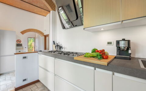 Torri 15 Holiday Home: Countertop, Cabinetry, Food, Building, Kitchen Stove, Kitchen, Kitchen Appliance, Wood, Sink, Interior Design