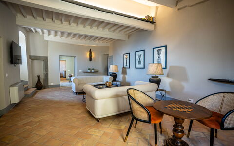 Appartamento Vagnucci: Table, Furniture, Building, Picture Frame, Couch, Comfort, Interior Design, Flooring, Living Room, Floor