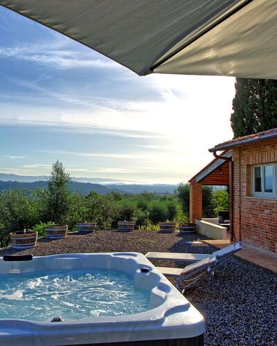 Casa Andrea: Water, Sky, Cloud, Plant, Window, Building, Swimming Pool, Azure, Shade, Architecture
