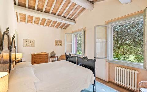 Casale Rosa: Bed, Furniture, Wall, Bedroom, Interior Design, Bed Sheet, Bedding, Flooring, Home, Room