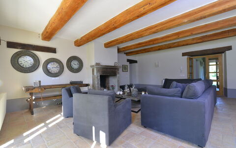 Villa Il Troscione: Furniture, Interior Design, Wall, Flooring, Wood, Floor, Ceiling, Room, Couch, Living Room