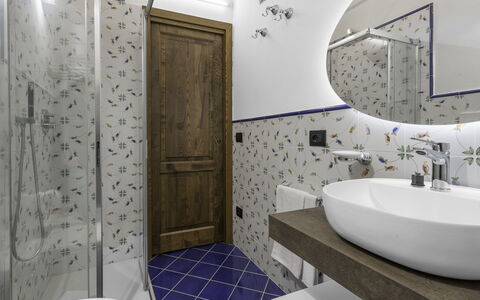 La Piazzetta, Borgo Campassini, Monteriggioni: Wall, Interior Design, Plumbing Fixture, Flooring, Floor, Bathroom, Tap, Plumbing, Tile, Home