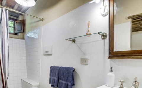 Mulino della Frateria: Plumbing Fixture, Bathroom, Interior Design, Flooring, Plumbing, Tap, Floor, Home, Ceiling, Sink
