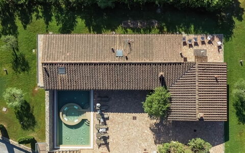 Villa la Tabaccaia: House, Home, Residential Area, Swimming Pool, Roof, Estate, Farmhouse, Backyard, Cottage, Garden