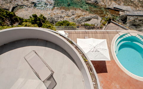 Villa Baia al Mare: Swimming Pool, Resort, Sea, Ocean, Jacuzzi, Hotel, Coast, Balcony, Resort Town