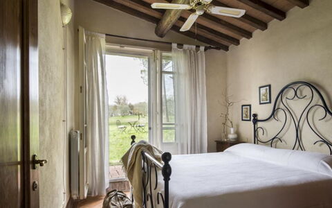 Villa Il Poggio: Furniture, Interior Design, Bedroom, Bed, Flooring, Floor, Bed Frame, Lighting, Bedding, Bed Sheet