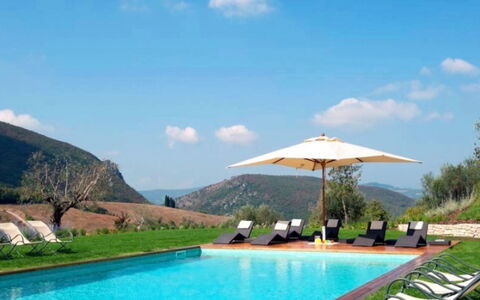 Villa del Cammino: Mountainous Landforms, Swimming Pool, Mountain, Hill, Natural Landscape, Highland, Mountain Range, Landscape, Outdoor Furniture, Hill Station