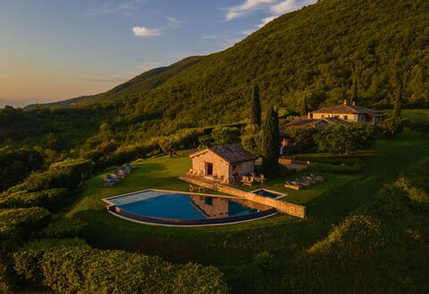Villa Sibilla: Natural Landscape, Hill, Highland, Mountain Range, Valley, Hill Station, Swimming Pool, Fell, Tarn, Farmhouse
