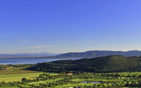 Villa Cala Moresca: Mountainous Landforms, Hill, Natural Landscape, Mountain, Highland, Landscape, Plain, Bird'S-Eye View, Hill Station, Plantation