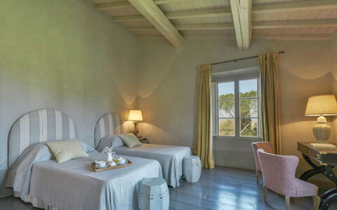 Villa Il Serraglio: Hotel, Swimming Pool, Villa