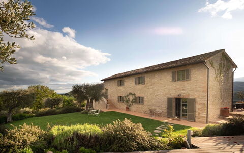 Villa Collinette: Grass, Wall, Shrub, Architecture, Land Lot, Landscape, Rural Area, Cottage, House