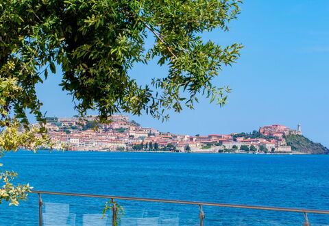 Terrazza Dell'Elba: Blue, Sky, Water, Body Of Water, Horizon, Summer, Coastal And Oceanic Landforms, Sea, Coast, Bank