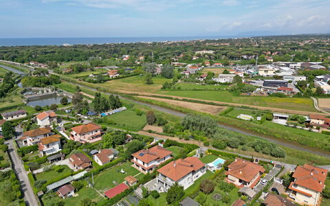 Villa Alex: Bird'S-Eye View, Residential Area, Aerial Photography, Landscape, Urban Area, Neighbourhood, Suburb, Urban Design, Plain, Human Settlement