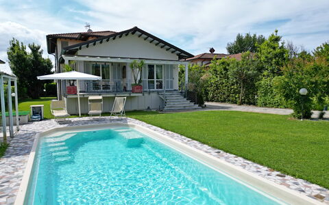 Villa Alex: Swimming Pool, Residential Area, House, Home, Resort, Composite Material, Estate, Garden, Leisure, Eco Hotel