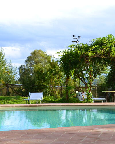Appartamento Il Fienile Del Sole, Wifi, Perugia: Swimming Pool, Outdoor Furniture, Resort, Garden, Shade, Leisure, Eco Hotel, Landscaping, Backyard