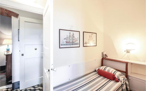 Casa Camuri - Levanto: Wall, Interior Design, Flooring, Furniture, Floor, Wood, Apartment, Ceiling, Bedroom, Bed