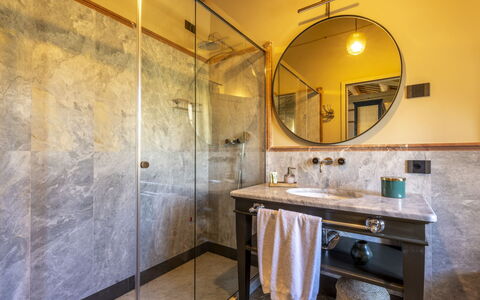 Battisole: Plumbing Fixture, Interior Design, Flooring, Bathroom, Lighting, Floor, Plumbing, Tap, Tile, Light Fixture