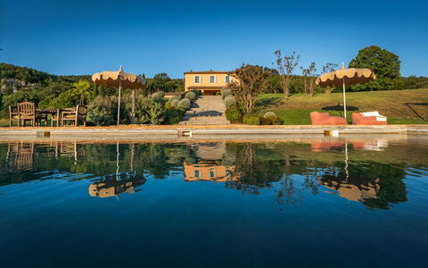 Casalberna: Water, Swimming Pool, Resort, Lake, Reflection, Estate, Eco Hotel, Reservoir, Resort Town, Hacienda