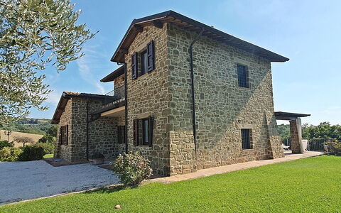 Santa Barbara: Building, House, Facade, Architecture, Home, Residential Area, Door, Cottage, Rural Area, Estate