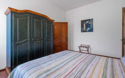 Accommodation:&nbsp;Mandorlo Apartment With Pool, Casole D'elsa