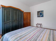 Accommodation:&nbsp;Mandorlo Apartment With Pool, Casole D'elsa