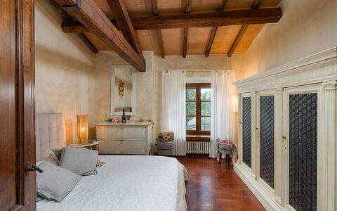 Capanna Al Lago: Furniture, Interior Design, Bed, Flooring, Bedroom, Floor, Wall, Wood, Ceiling, Room