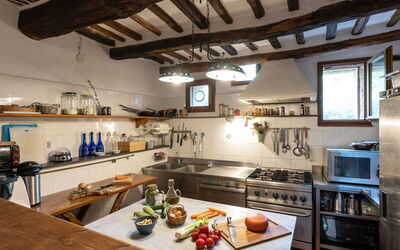 Podere Lorena, Charming Tuscan Farmhouse