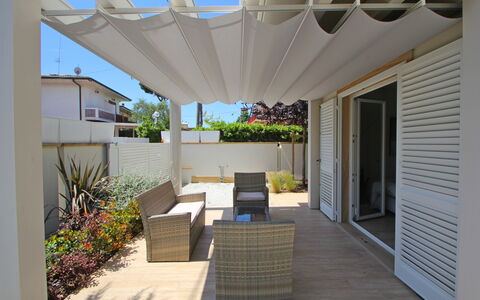 Casa Rossella: Shade, Outdoor Structure, Outdoor Furniture, Awning, Eco Hotel, Garden, Pergola, Flowerpot, Houseplant, Design