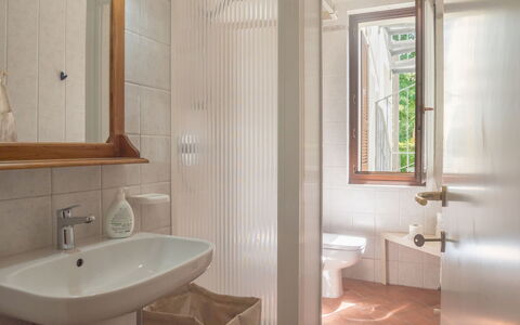 Casa Carla: Wood, Flooring, Interior Design, Floor, Plumbing Fixture, Bathroom, Bathroom Sink, Room, Ceiling, Lighting