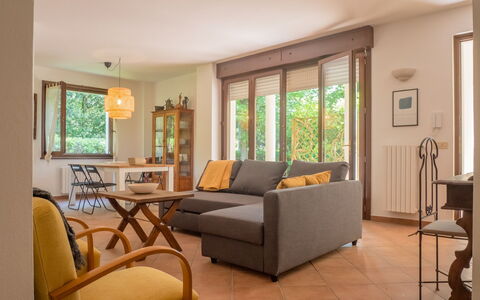 Casa Carla: Furniture, Interior Design, Flooring, Floor, Wood, Couch, Room, Ceiling, Living Room, Table