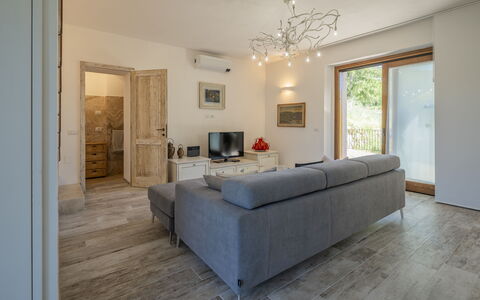 Villetta Cafaggio, Ac, Wifi, Panzano In Chianti: Furniture, Flooring, Interior Design, Floor, Wood, Couch, Room, Living Room, Ceiling, Wood Flooring