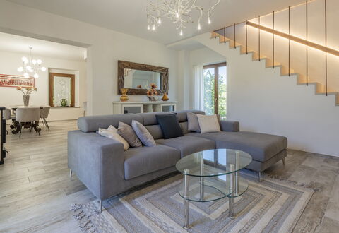 Villetta Cafaggio, Ac, Wifi, Panzano In Chianti: Furniture, Interior Design, Flooring, Couch, Floor, Living Room, Wood, Ceiling, Home, Table