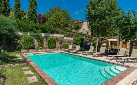 Antica Villa Della Lana: Swimming Pool, Resort, Garden, Composite Material, Eco Hotel, Outdoor Furniture, Shade, Flagstone, Backyard, Water Feature