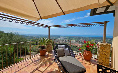 Uno Sguardo sul Mare