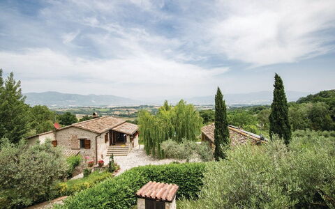 Casa Salvia, Ac, Wifi, Narni: Shrub, Landscape, House, Home, Cottage, Garden, Farmhouse, Estate, Landscaping
