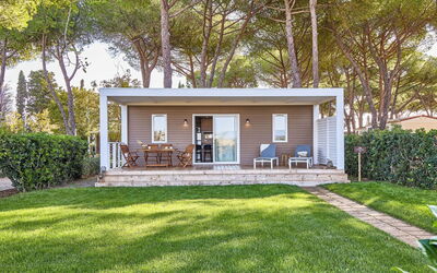 Accommodation:&nbsp;Mobilhome Luxury 649.4