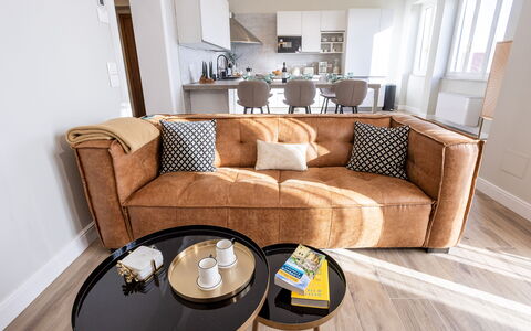 Casa Coccinella: Furniture, Interior Design, Flooring, Floor, Couch, Wood, Wood Flooring, Living Room, Apartment