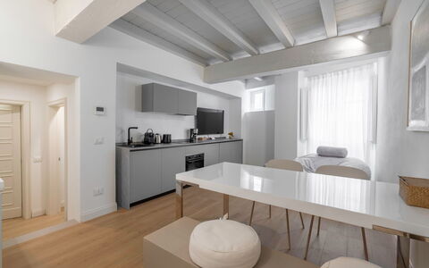Accommodation:&nbsp;Deservi Elegant Apt. Brunelleschi
